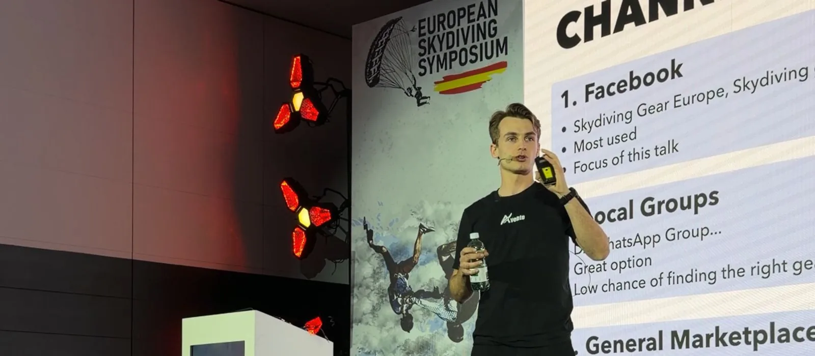 Lean Stein presenting on skydiving gear scams at the European Skydiving Symposium 2026